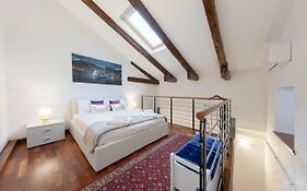 Ca' Del Pozzo Loft Apartment